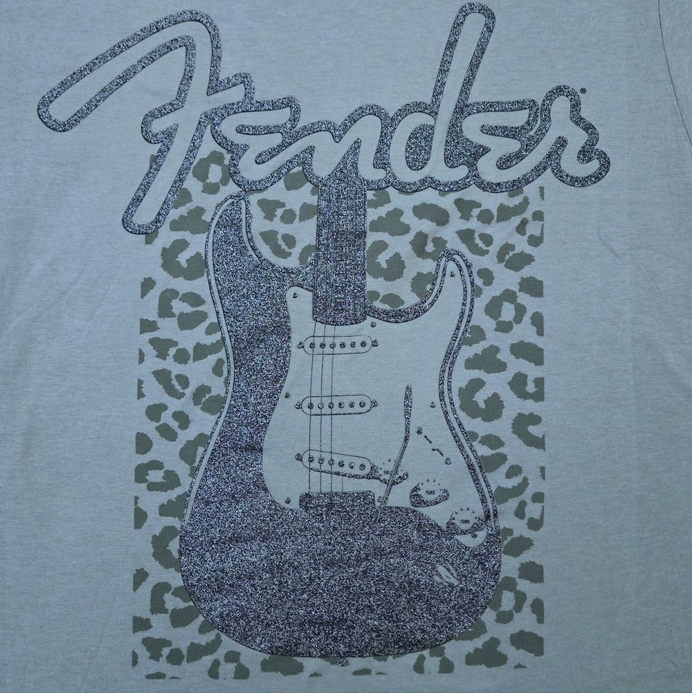 Fender🎸 Musical Instruments Corporation Graphic Tee👕 - NWT - Picture 3 of 14